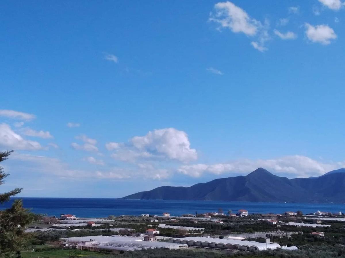 West Red Rock And View Leonidio Maisonette Studio Екстер'єр фото
