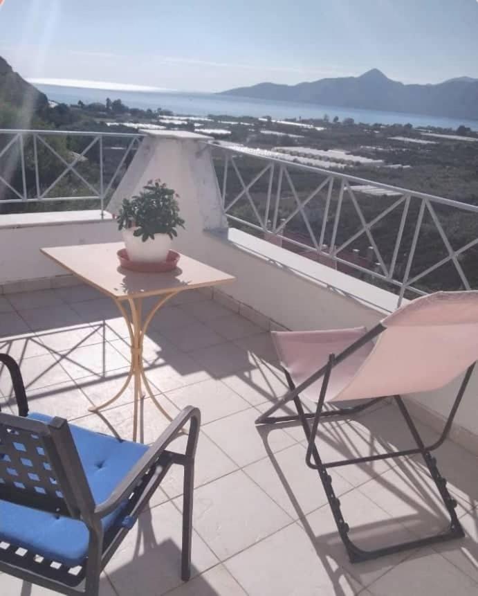 West Red Rock And View Leonidio Maisonette Studio Екстер'єр фото
